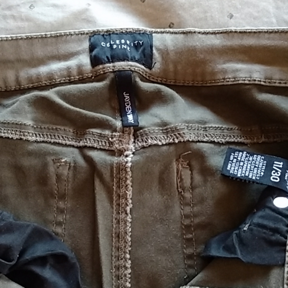 Junior's pants